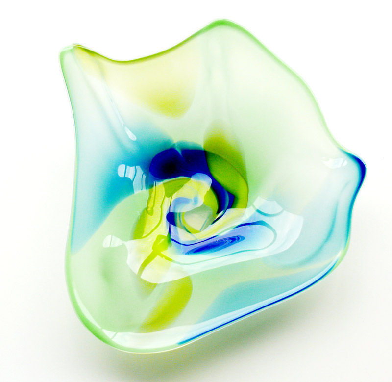 Freeform bowl by Laura Richards